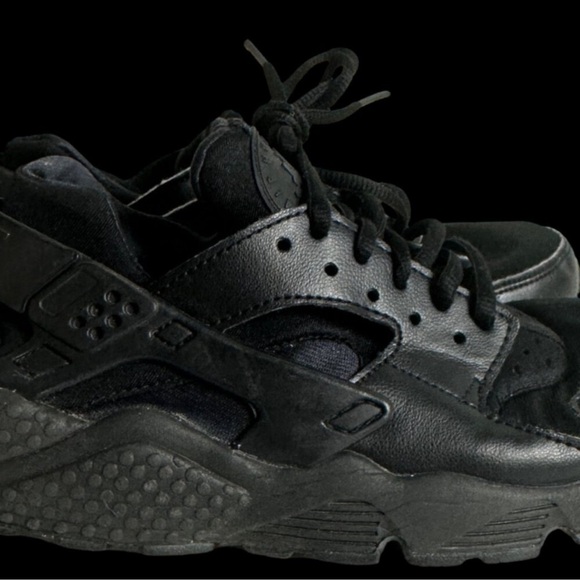 Nike Other - Nike Air Huarache Run (GS) Boy's Size 5.5